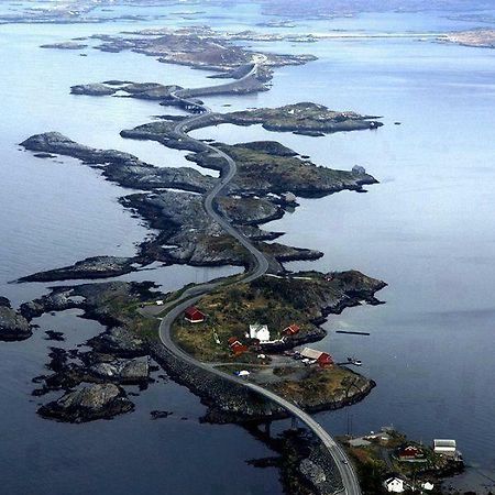 Leite Gård near Atlantic Road in Hustadvika Lyngstad Exteriör bild