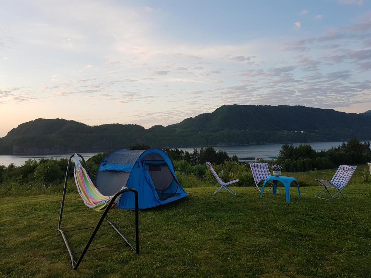 Leite Gård near Atlantic Road in Hustadvika Lyngstad Exteriör bild